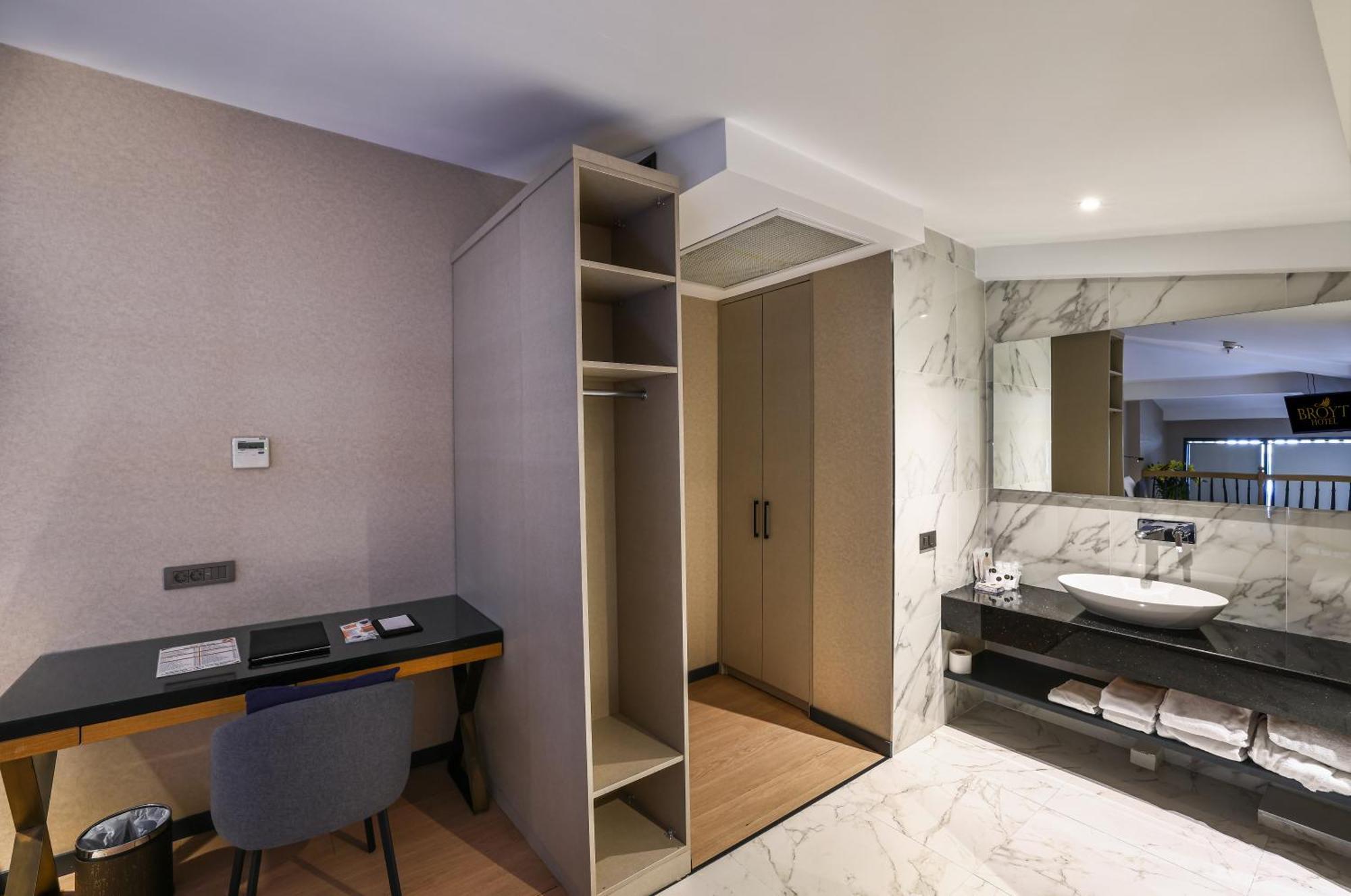 Broyt Hotel Istambul Exterior foto